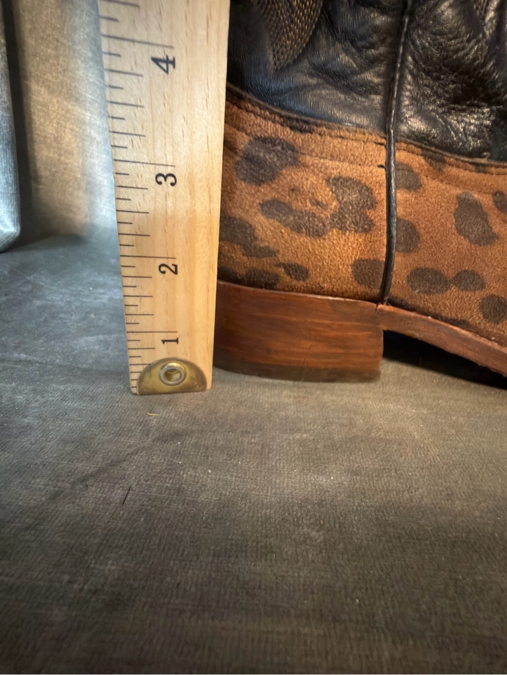 Corral Women's Leopard Print Black/Camel Square Toe Western Boots. Size 9 - Picture 6 of 11